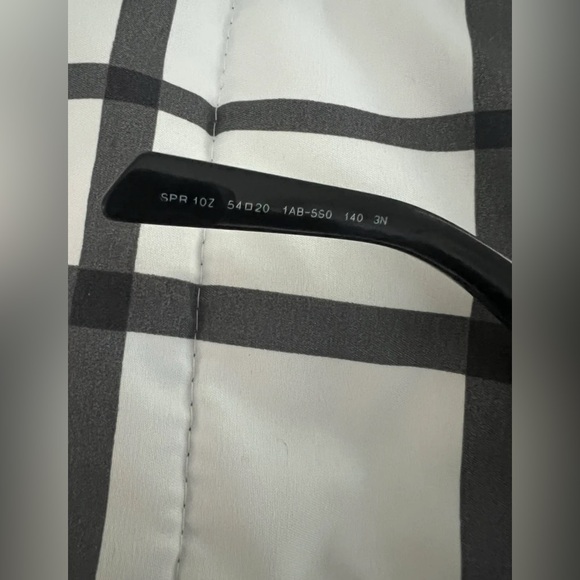 PRADA Sunglasses with Triangle Logo - Picture 6 of 10